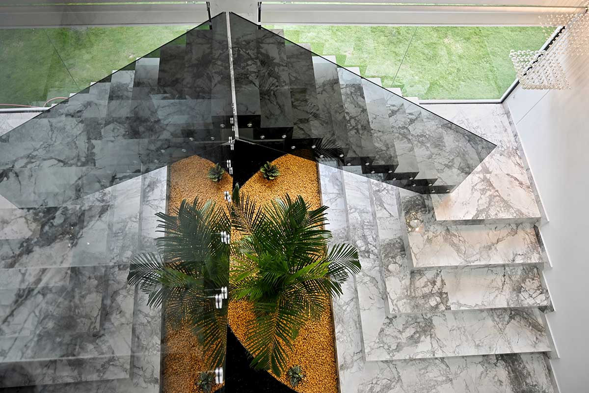 escalera hacienda-h4